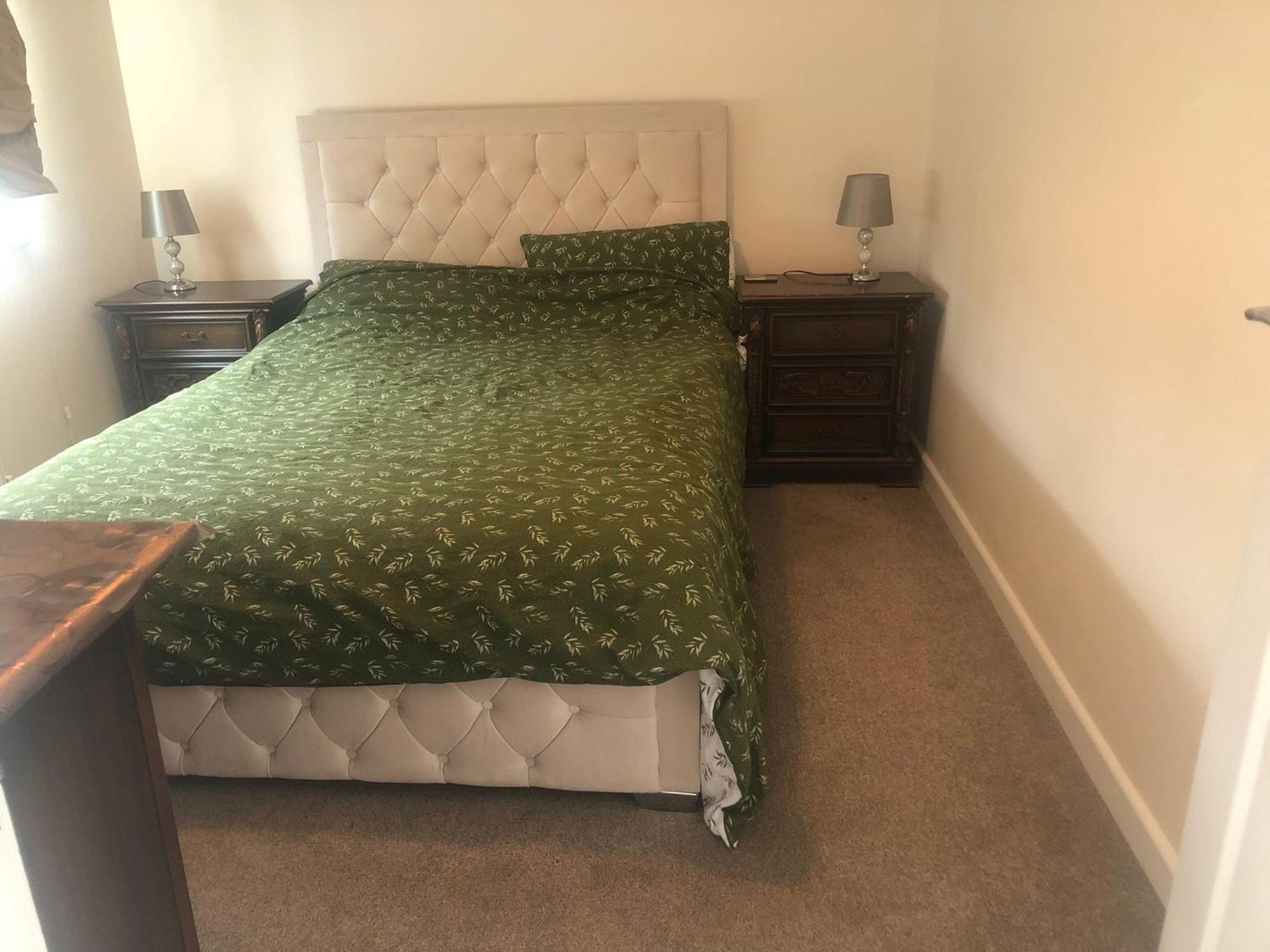Entire Guest Suite With Gated Property Broad Blunsdon Bagian luar foto